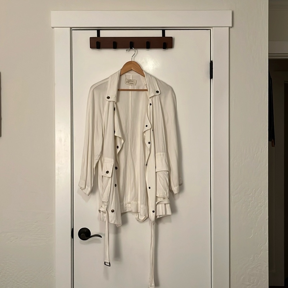 Current/Elliot Lightweight Jacket
Fits M/L/XL
White